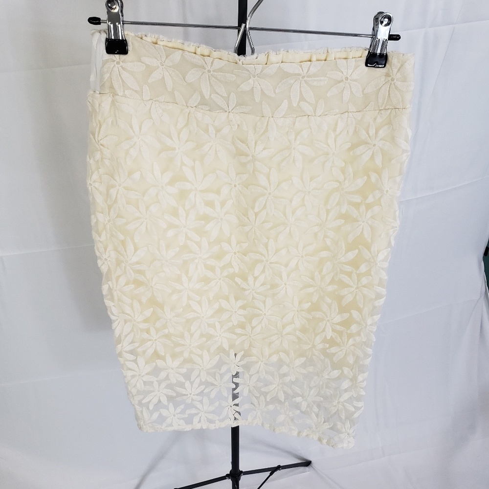 Maurice kneel length  skirt